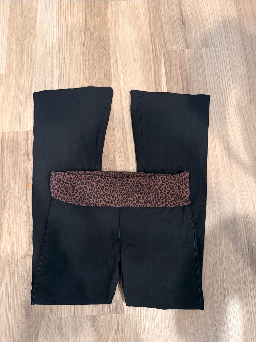 Victoria secret pink leopard foldover Waist flared yoga Leggings